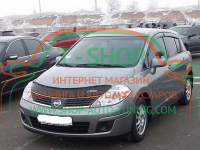 Мухобойка, дефлектор капота Nissan Tiida 2004-2014 (Vip Tuning)